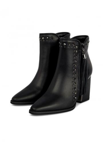 Полусапожки на высоком каблуке