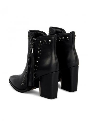 Полусапожки на высоком каблуке