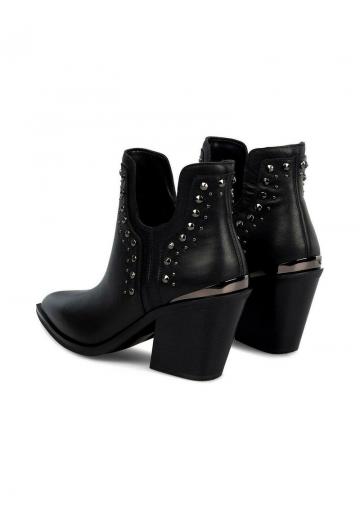 Полусапожки на высоком каблуке