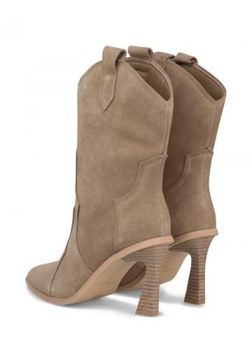 Полусапожки на высоком каблуке