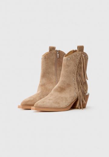 Ковбойские сапоги