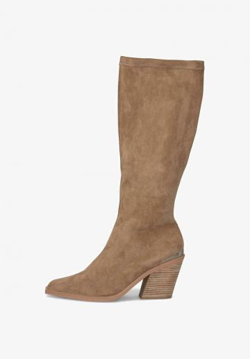 Высокие сапоги