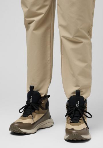 Походные ботинки