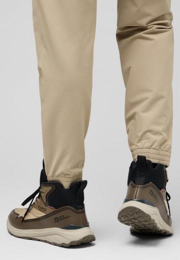 Походные ботинки