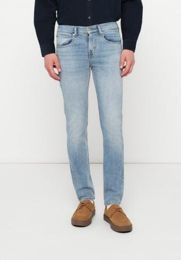 Узкие джинсы