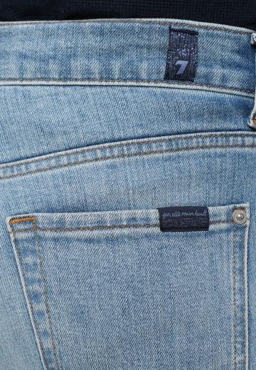 Узкие джинсы