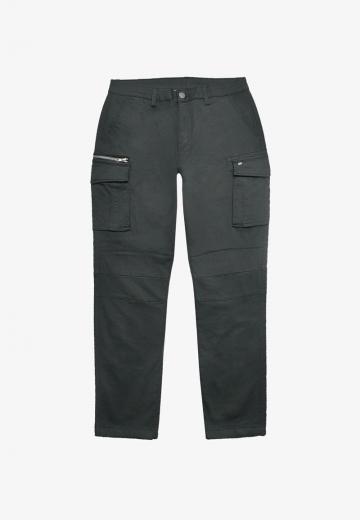 Брюки с накладными карманами