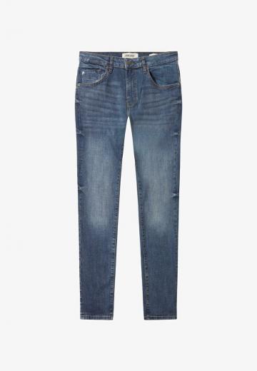 Узкие джинсы