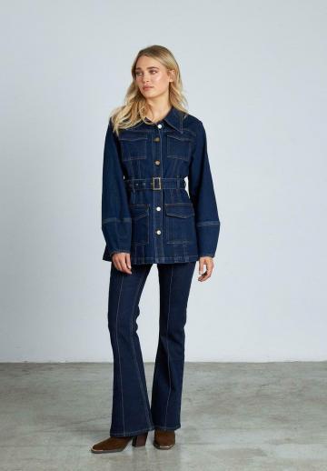 Джинсовая куртка