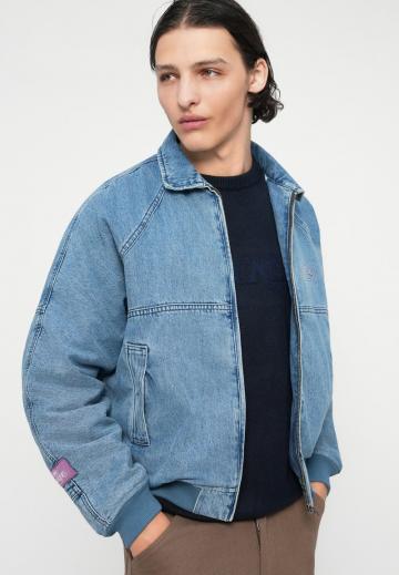 Джинсовая куртка