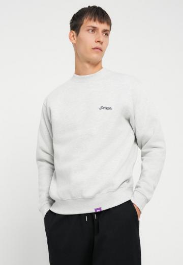 Брюки с накладными карманами