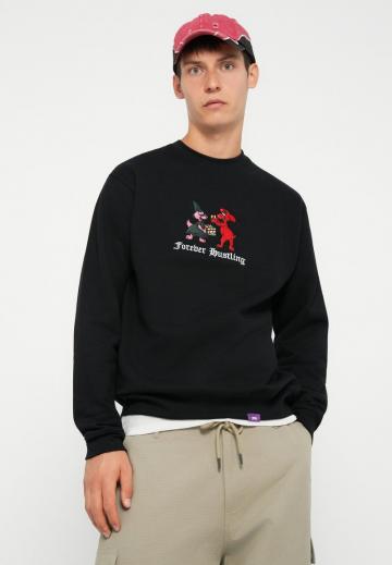 Брюки с накладными карманами