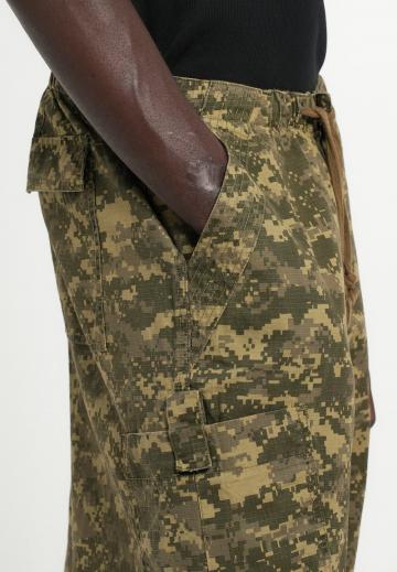 Брюки с накладными карманами