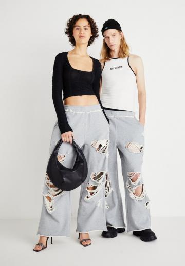 Спортивные штаны