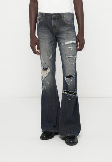 Свободные джинсы