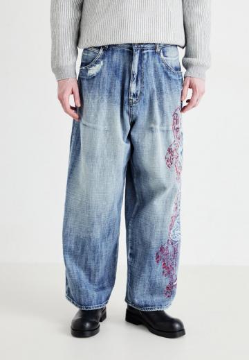 Свободные джинсы