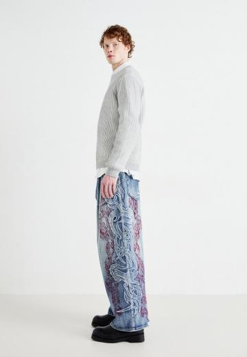 Свободные джинсы