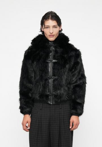 Зимняя куртка