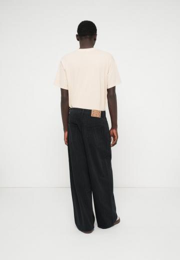 Свободные джинсы