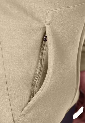 Спортивная куртка