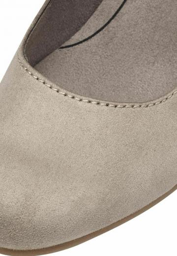 Туфли с высоким носом