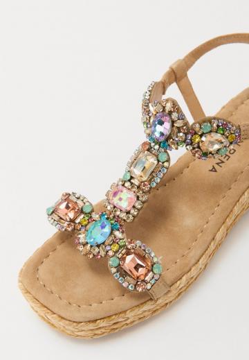 Гандбольные кроссовки