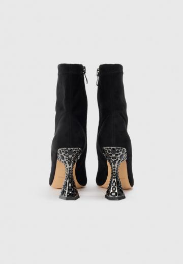 Высокие сапоги