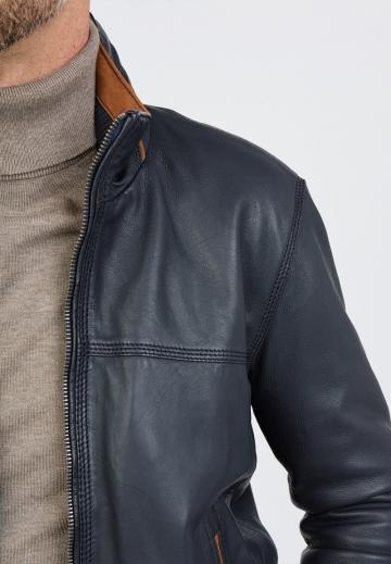 Куртка бомбер