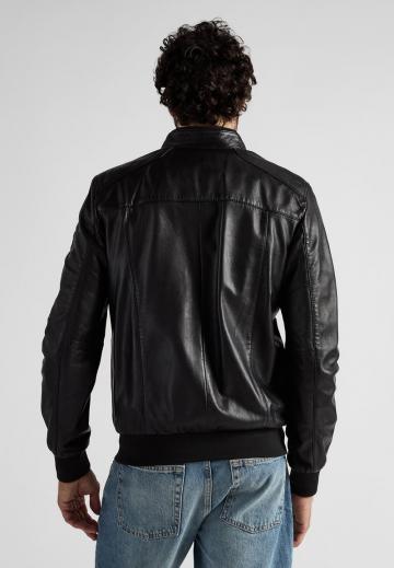 Куртка бомбер