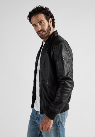 Куртка бомбер