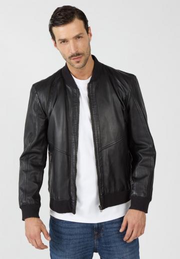 Куртка бомбер