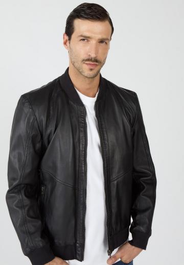 Куртка бомбер