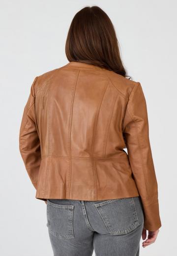 Короткая куртка