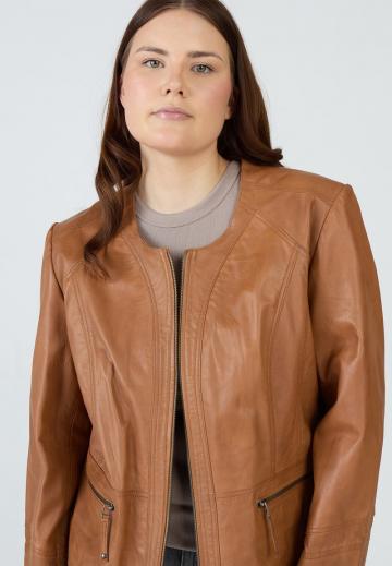 Короткая куртка