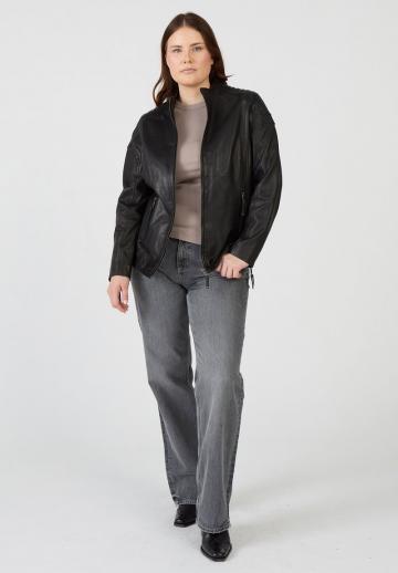 Короткая куртка