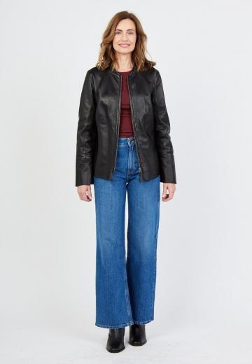 Короткая куртка