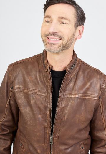 Куртка бомбер