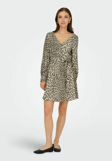 Короткое платье