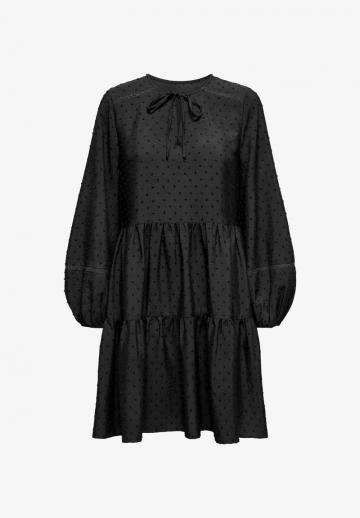 Короткое платье