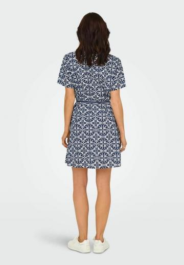 Короткое платье