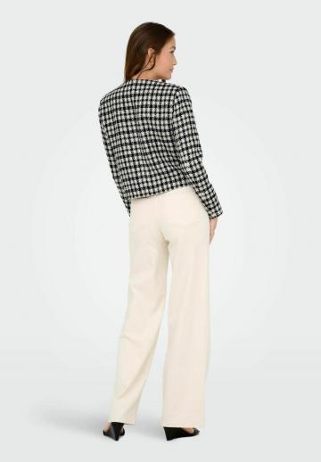 Короткая куртка