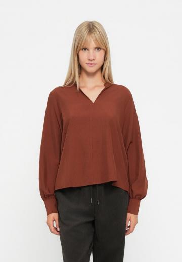 Атласная блузка
