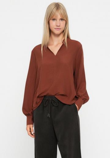 Атласная блузка