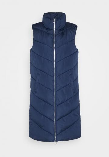 Длинный жилет