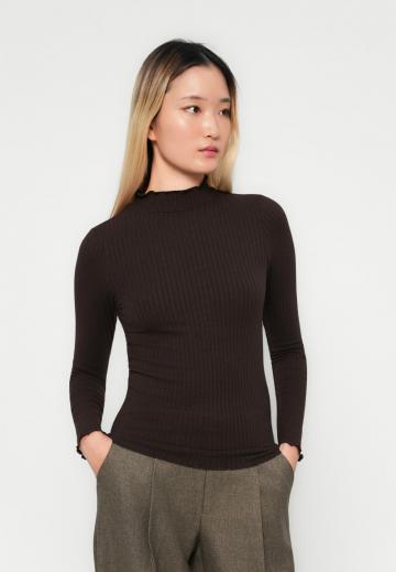 Прямые брюки