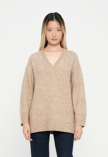 Длинный пуловер