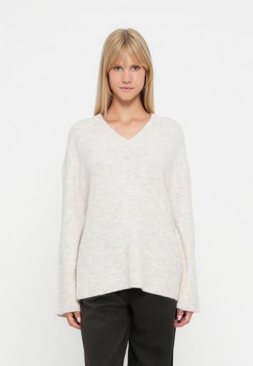 Длинный пуловер