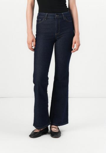 Клешеные брюки