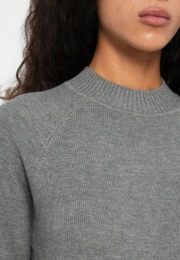 Вязаное платье