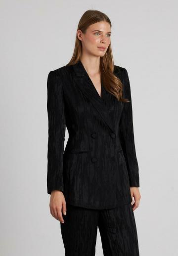 Короткое пальто